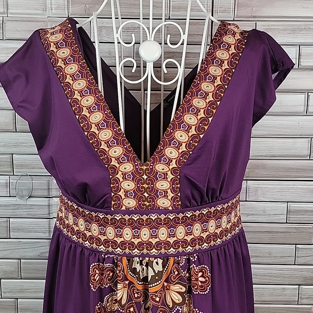 Deep v-neck purple dress - Picture 2 of 12